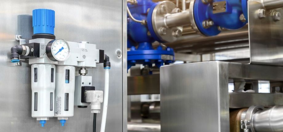Dettaglio impianto industriale di aria compressa